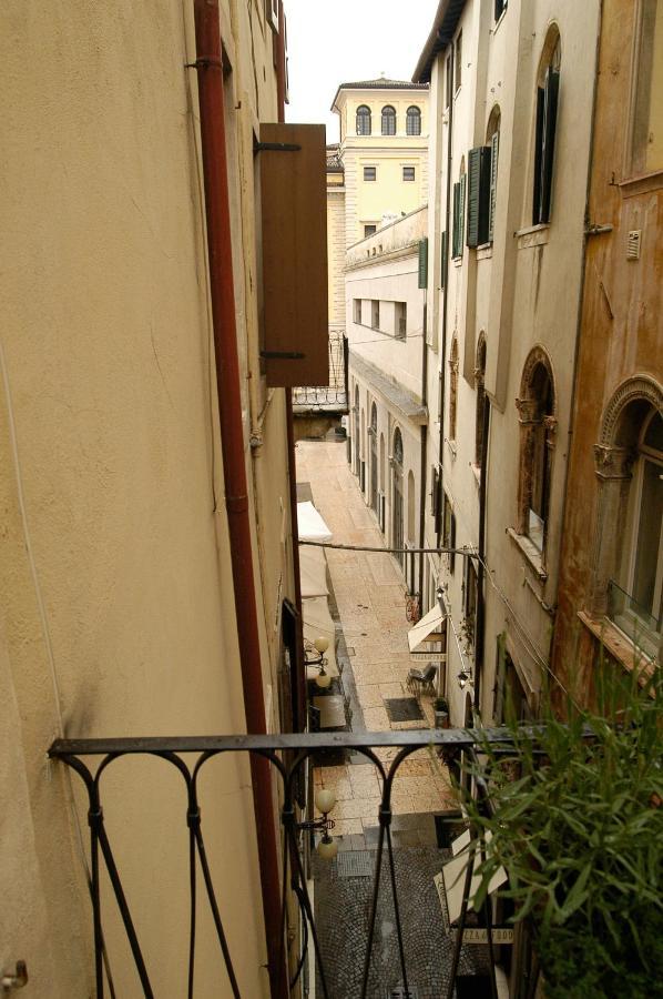 Il Panorama Di Giulietta Apartment เวโรนา ภายนอก รูปภาพ
